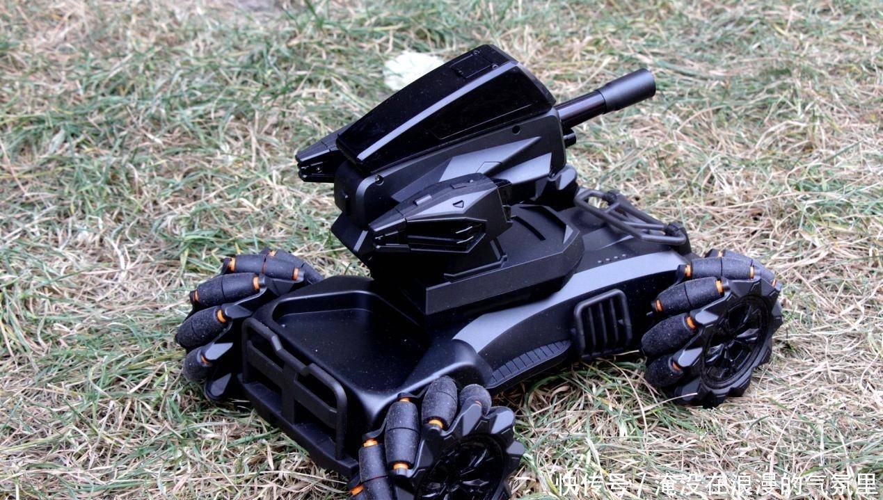 电池|全向轮轻松操控,动作智能编程:百思童智能遥控机甲评测