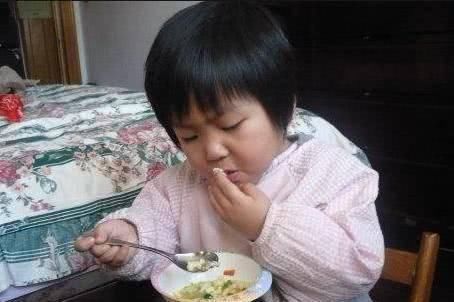 生病|儿科大夫脾胃“保护伞”被发现,经常给孩子喝,不积食,生病少