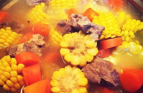 胡萝卜玉米排骨汤|下雨天孩子闷热,多喝高钙汤,长高个长智力,去除燥热心情好
