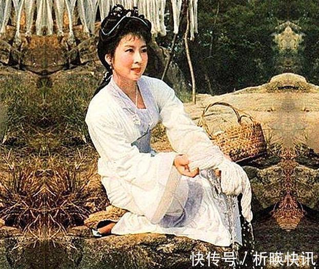 李秀明&吴海燕演海霞爆红,却错失《庐山恋》,嫁京剧老生如今境况如何