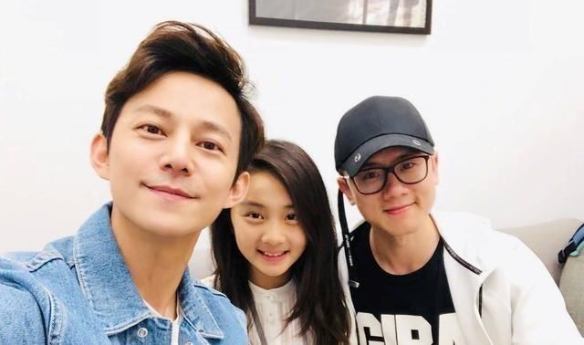 7年过去，“放养”的黄多多和“严管”的森碟，2人行为方式不一样