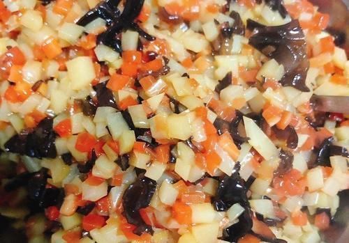 皮薄馅大|教你做生煎包皮酥脆的诀窍，简单易学，皮薄馅大，比发面包的好吃