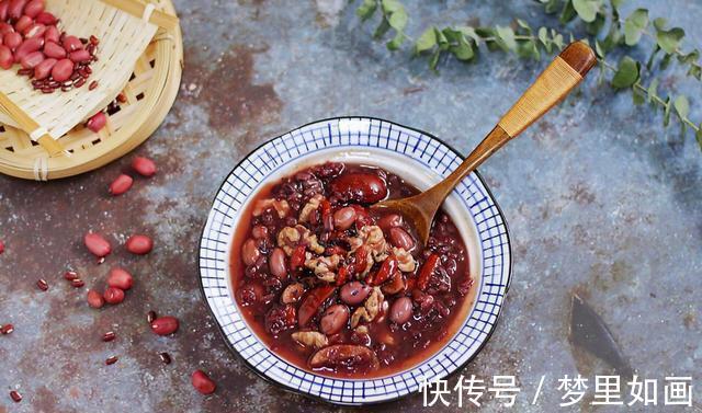 睡眠质量|5种红色食材熬成粥,营养滋补,很适合秋天喝的一道甜粥