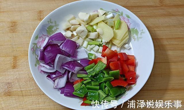 大腿|教你红烧鸡腿的家常做法,成菜软烂鲜香,做一大盘孩子们都抢着吃