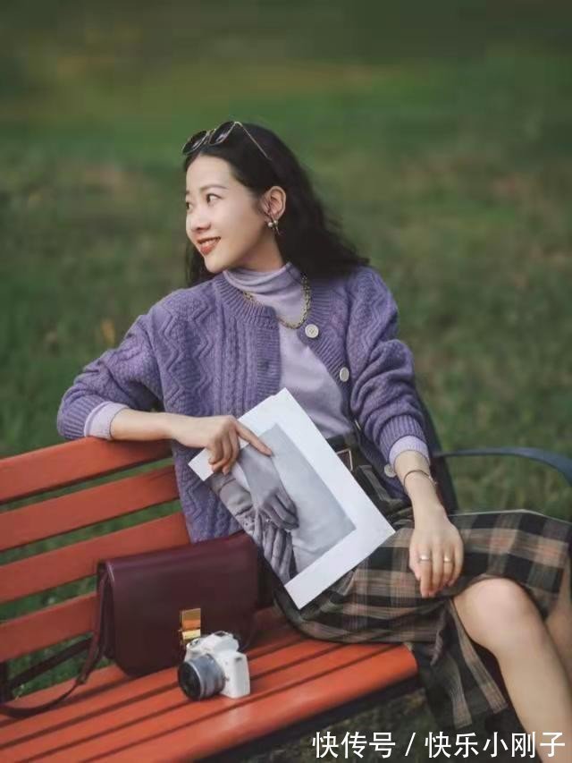 打底 秋冬穿毛衣太美了,多种搭配方式,保暖又有气质!