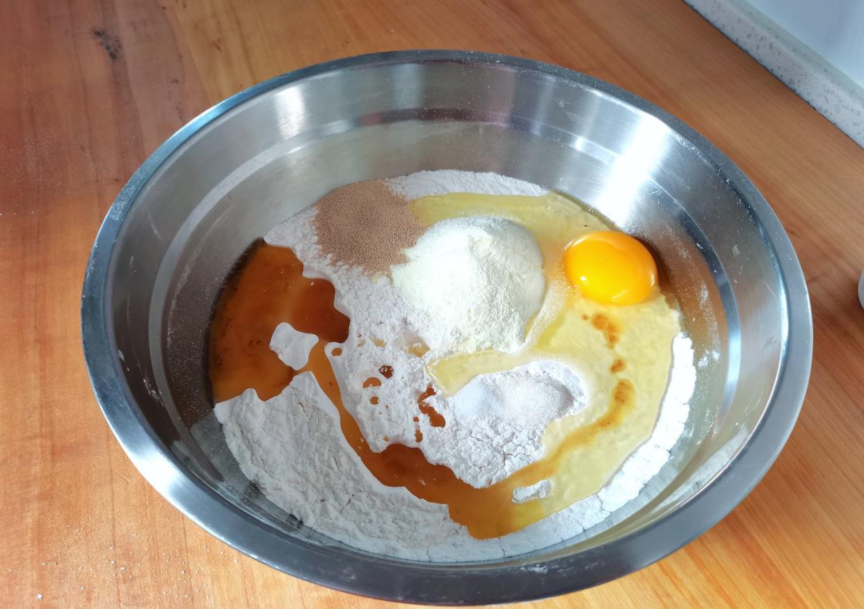 葡萄干|比面包好吃的烤花卷,外酥里软奶香味浓郁,丈夫吃了直点赞