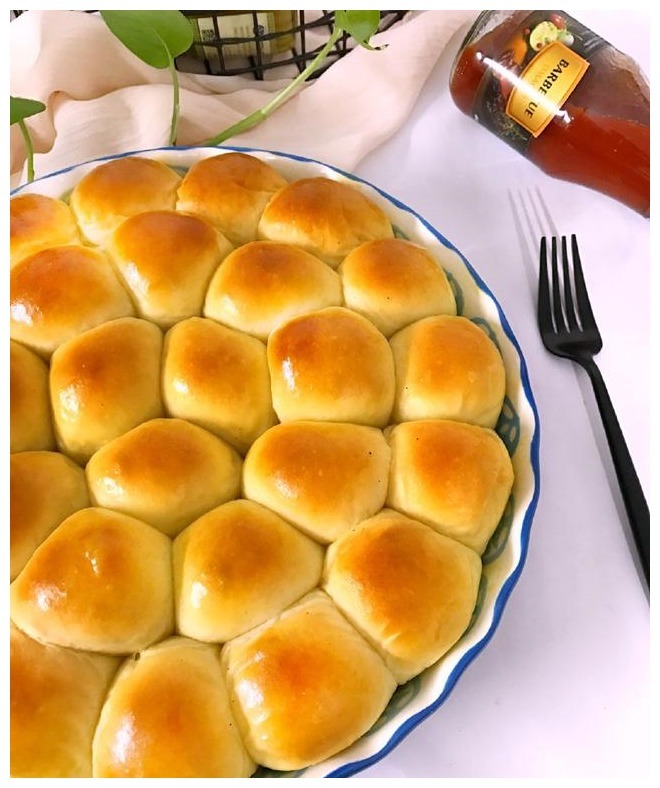 这个面包做法太简单了，不用整形，滚圆就好，放上3天也不硬