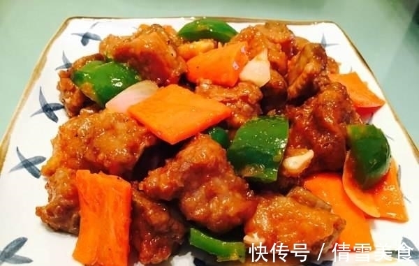 排骨焯水后又腥又柴?看完大厨操作才明白,原来是用错水了