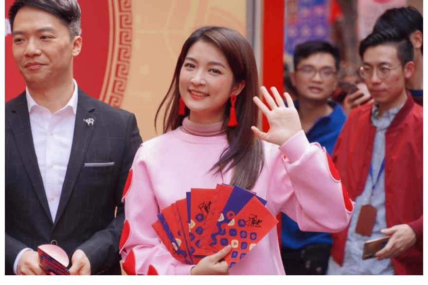 李靜雯|廣東電視臺節(jié)目主持人馬粵慧的美麗人生，從青澀少女到魅力女神