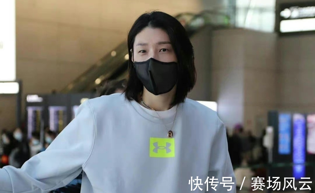 排超联赛|上海女排出征排超联赛！金软景与杨婕合影，依靠2外援与天津争冠