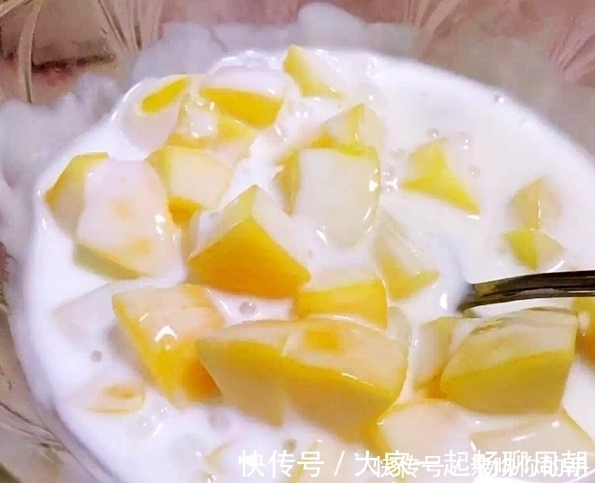 蓝莓|如果送你一把小勺子,下面的水果选一种拌酸奶,你不能放弃哪个?