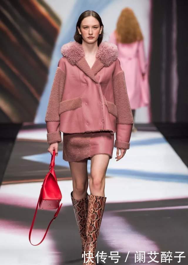 2021年的“流行色”来了,显白显气质还不挑人,跟着穿就对了