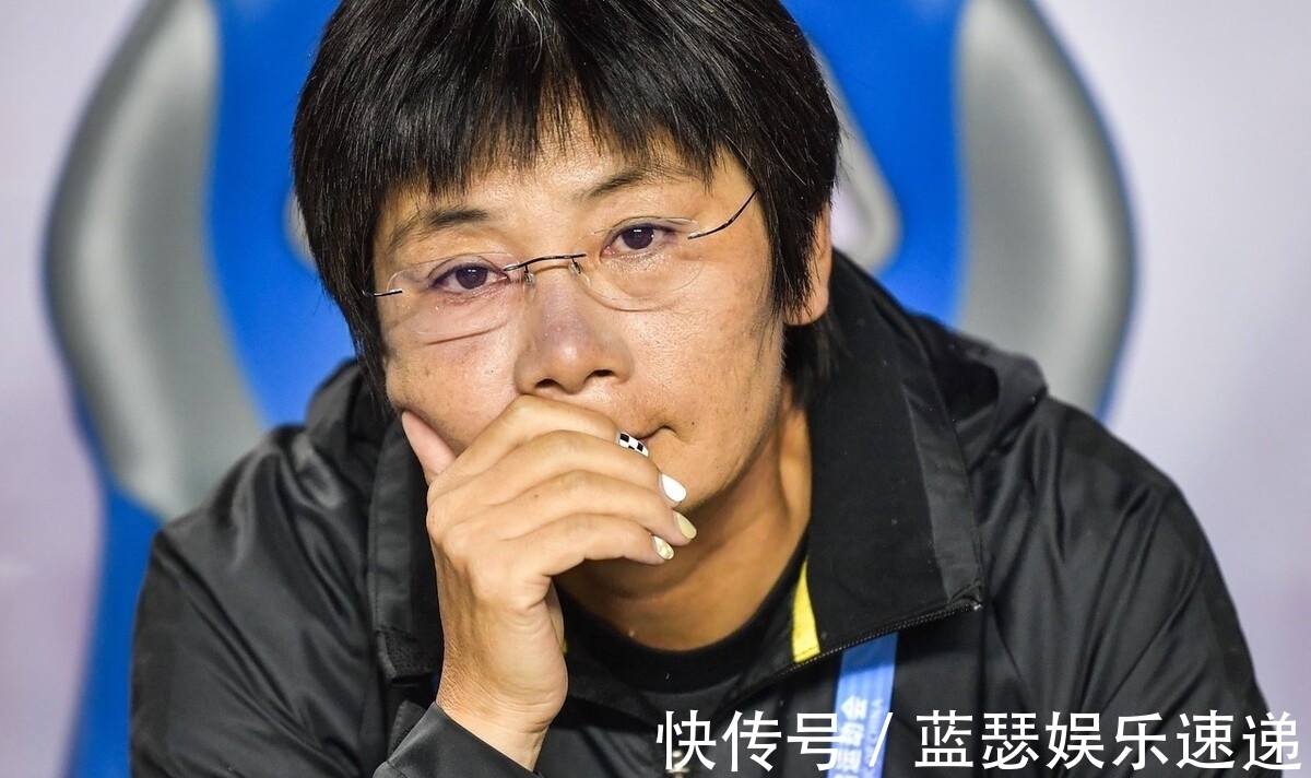 女足亚洲杯|中国女足水庆霞又有聪明做法,把功劳分了!前国足教练李铁看看吧