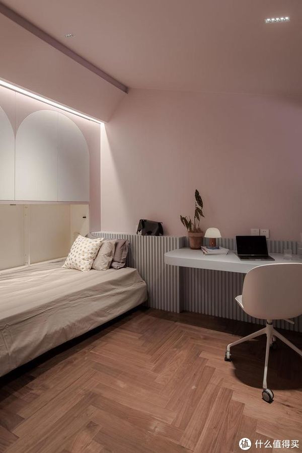 夫妻|成都夫妻家中的高级场面：凭一个楼梯就圈粉无数，职住一体太爽了