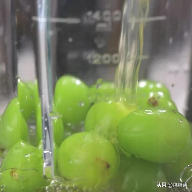 喜茶出单最慢的饮品想喝排队到哭，教你一招，在家10分钟搞定！