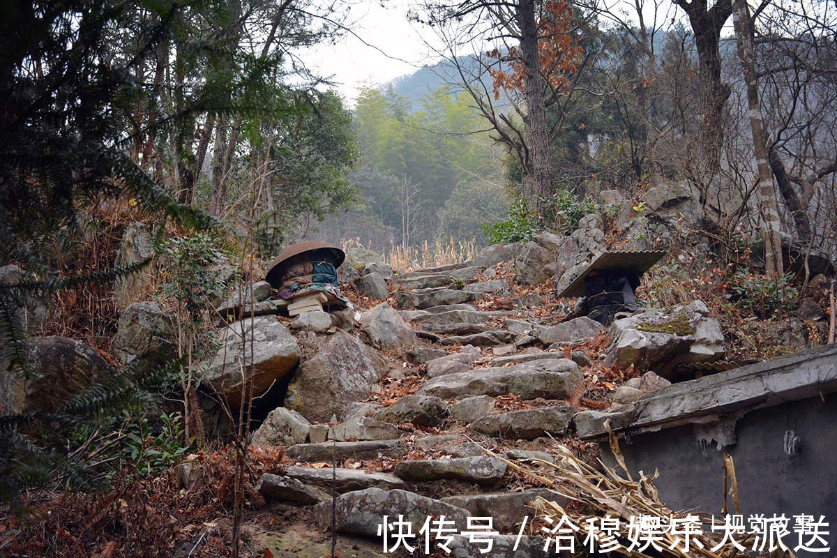 土锅灶|山村68岁大爷行动不便,老伴在家做美食,全给儿媳妇吃