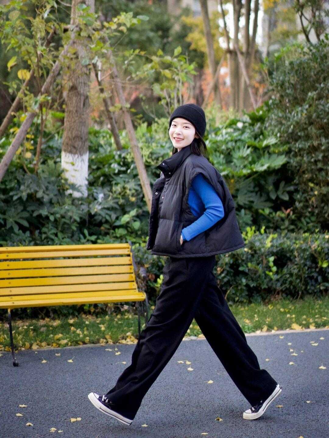 打底裤|爱美的女人穿羽绒服不配打底裤，这些裤子更时髦个性，你有几条？