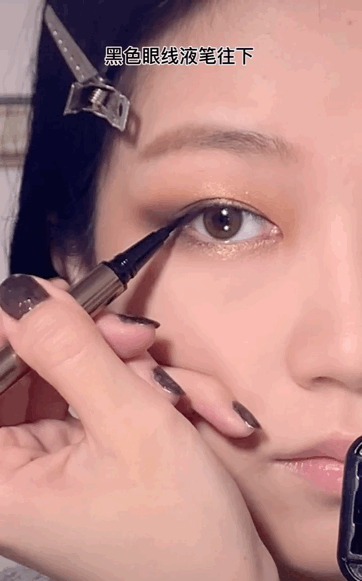 肿眼泡小肉脸，来跟Rosé学化妆