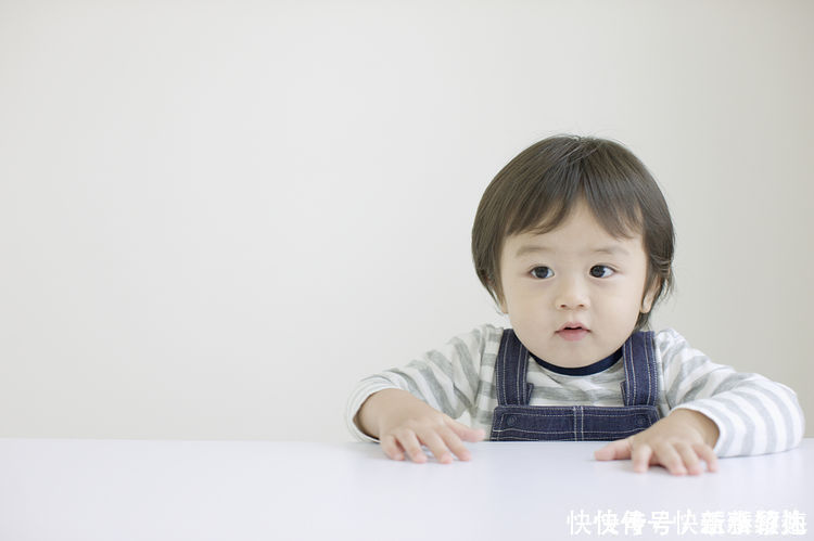 小儿包茎|5岁男孩走路屁股左右扭，去医院一查，原来有这个小儿“包袱”病