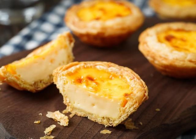 自己在家就能做蛋挞，简单又好学，关键口味丰富用料还实惠