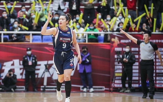 四川女篮|曝中国篮坛名帅下课!豪华阵容冲击总冠军失败,或被功勋球员取代