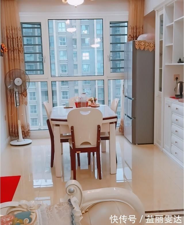 打扫|她家入住两年的房子,装修不豪华,每天都要收拾干净,羡慕极了