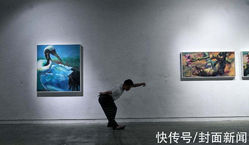 仙鹤&圆满中秋月，仙鹤送吉瑞 曹卫国画展上演“人鹤共舞”