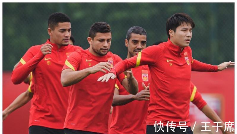 越南|20点!国足尊严战,首发11人空降,郑智携手5大归化,CCTV5直播