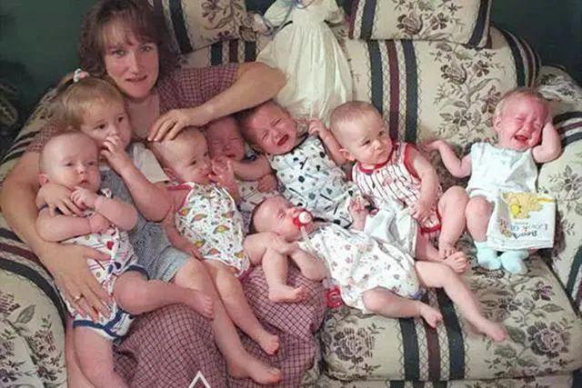 孩子|23年前,她顶着压力生下世界首例7胞胎,如今个个成材让人羡慕