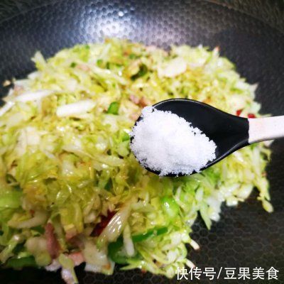 极其下饭的四味卷心菜