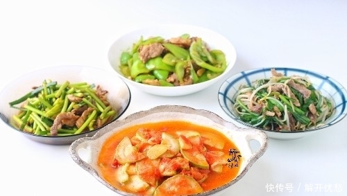 中午做了4个菜,3荤1素,都很家常,爸妈说比在外面吃得好