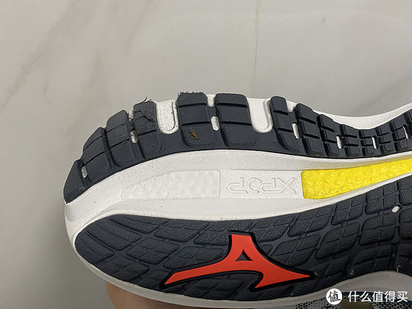 美津浓男士w优缺点明显的跑鞋——美津浓男士WAVE SKY 4缓震慢跑鞋