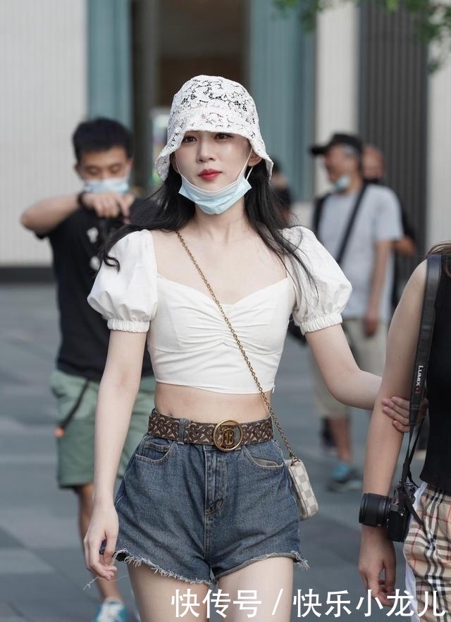 穿搭|高贵优雅的打底裤穿搭塑造女性优雅高贵，气质十分出众，青春减龄