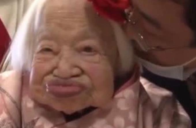 女人|日本137岁最长寿女人,长寿秘诀很奇特,或许与男性分不开
