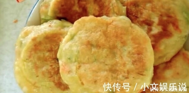 青萝卜|此菜2毛钱一斤,打3个鸡蛋,教你做早餐饼,咸香营养,总不够吃