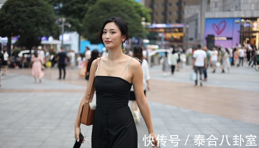 发挥性 衣品不够好,就选吊带连衣裙,轻松解决穿搭问题!