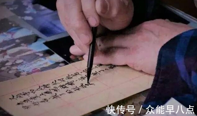 张喜才@农民张喜才:苦练书法50年,用小楷手抄名著400万字,却被批无意义