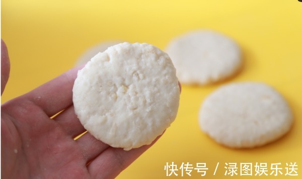 铁棍山药|山药加入苹果，做好吃的小饼，一口一个，比蛋糕健康多了