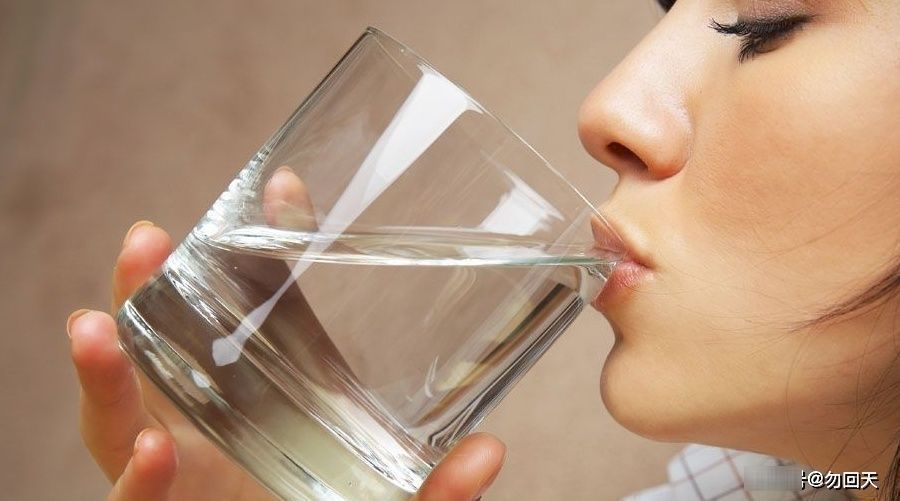 感觉|怀孕时,孕妈的4个感觉,可能是身体缺水的表现