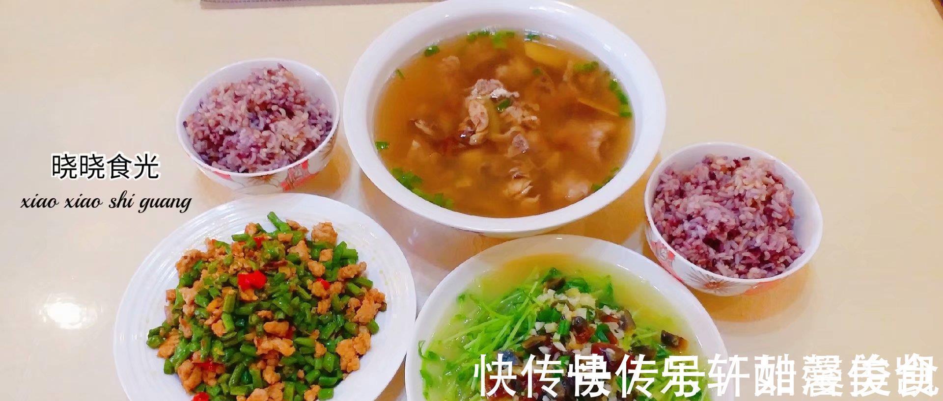 小米椒|母女俩的星期六晚餐,2菜1汤,简单不浪费,低脂营养还不怕长胖