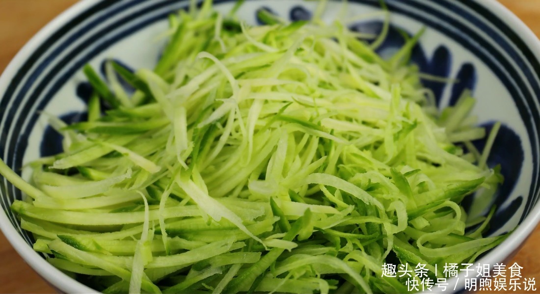 一家人|秋天要多喝这道汤,10元能做一大锅,开胃又营养,一家人都爱喝