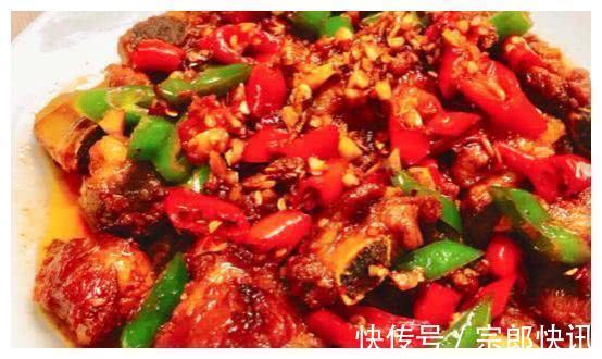 青椒|美食推荐双椒炒猪心、虎皮青椒、三杯鸡、香辣排骨的做法