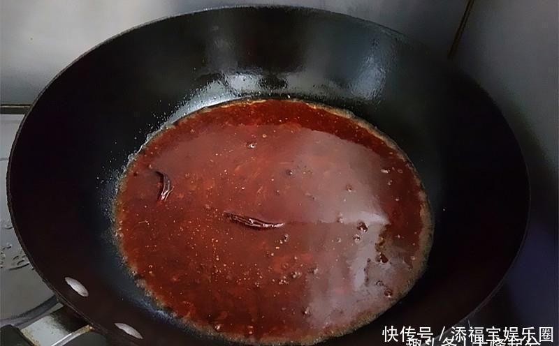 超嫩滑的水煮肉片，麻辣鲜香，红亮诱人，太有食欲了