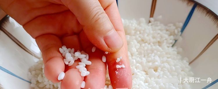 80岁的老奶奶吃了一辈子的红豆,不打豆浆不熬粥,越吃越精神