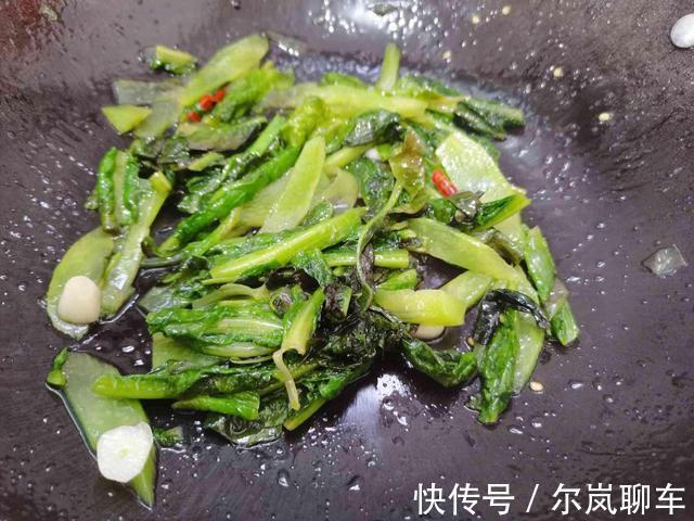夏天|夏天，土豆南瓜靠边站，这食材正当季，别当垃圾丢掉，不懂可惜了
