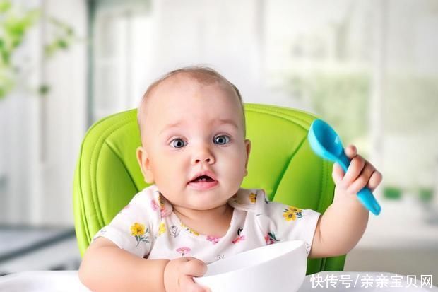 妈妈|爷爷奶奶宠孙子，上学还不会拿筷子：宝宝的精细运动，妈妈别大意