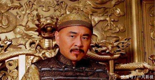 孩子|雍正周岁时抓周,手握毛笔胡乱一画,康熙看后为何脸色瞬变!