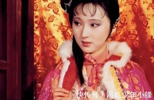 在你身边#曹雪芹为什么没有描写林黛玉穿的衣服,而其他人都精细地描写了?