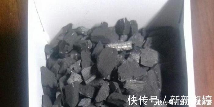 花盆里加点这个，不烂根不黄叶，轻松养满盆