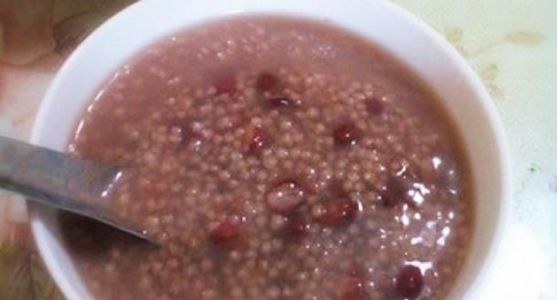 防衰|女人50岁后,早餐多喝“美容粥”,补气养胃防衰,告别“黄脸婆”